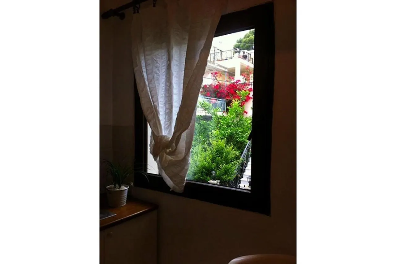 Selini House Aparthotel Neos Marmaras